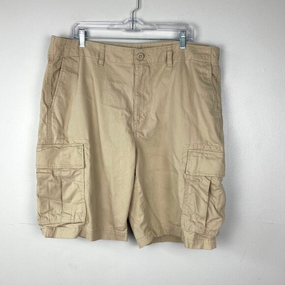 Old Navy Straight Lived-In Cargo Shorts 10" Inseam A Stone's Throw Size 40 - Picture 2 of 10